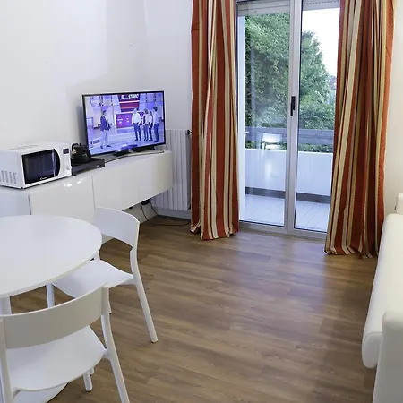 Family Appartments Orchidea Blu 아파트 *